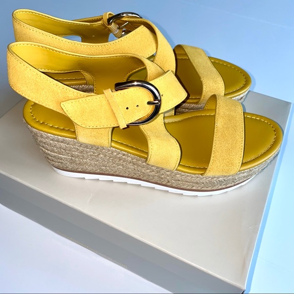 SOLD 💕Marc Fisher Zain Espadrille Wedge Sandal - Picture 2 of 7